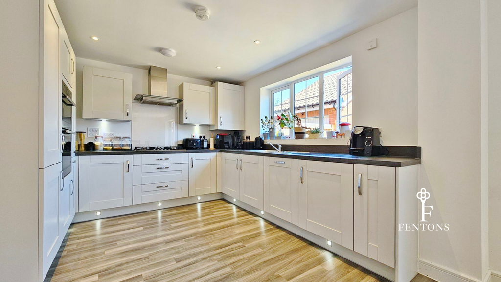 Property photo 2 of 24 Kitchen