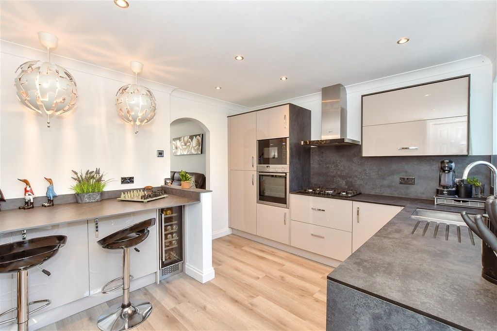 Property photo 1 of 12 Kitchen