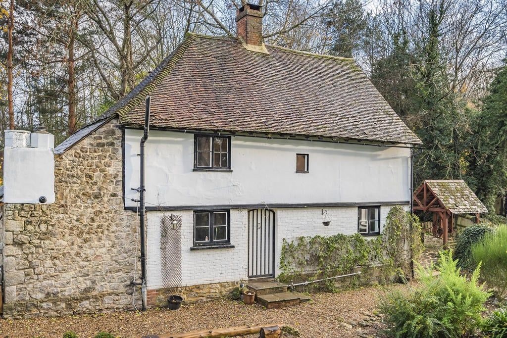 Property photo 1 of 17
