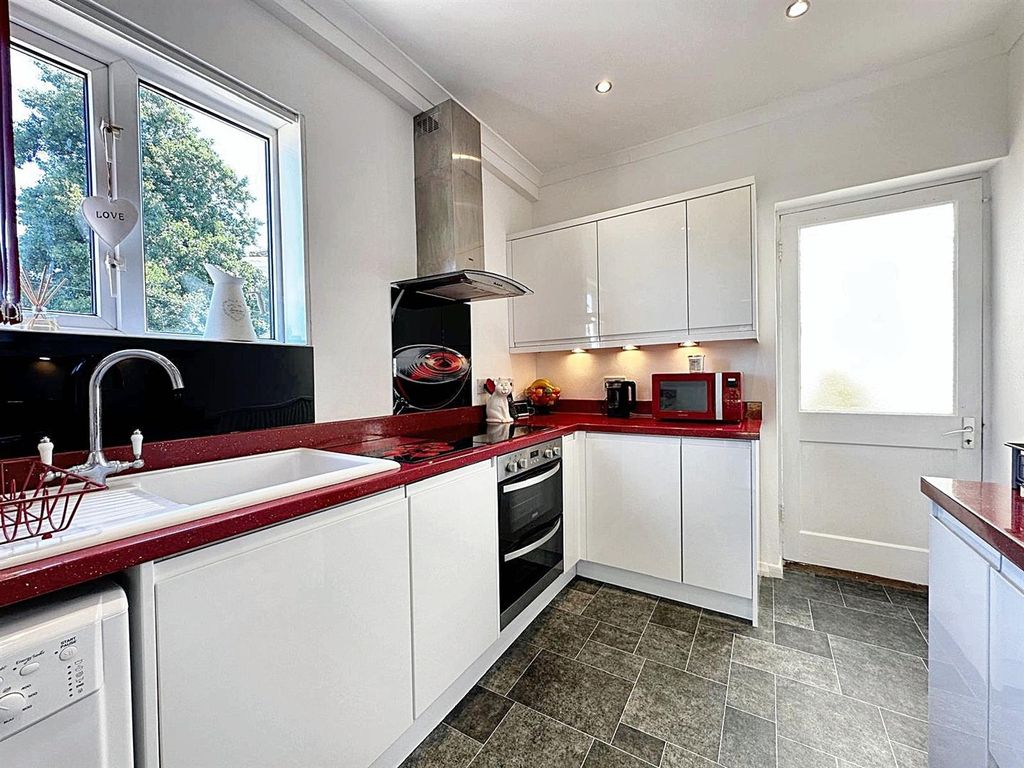 Property photo 2 of 15 84d01Bdc-1A1F-4Bc4-9931-F8138Fe077F2.Jpg