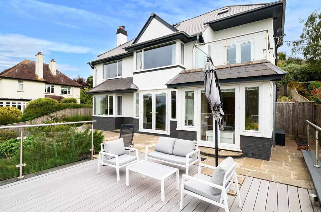 Property photo 1 of 21 Terrace