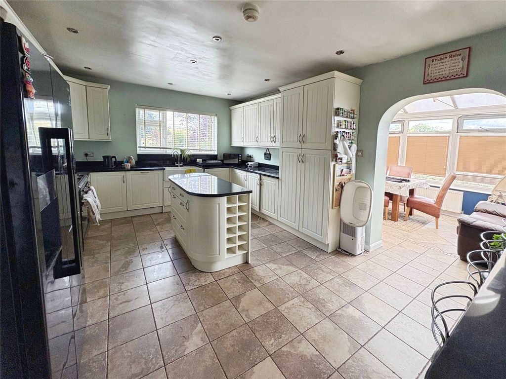 Property photo 2 of 23 Picture No. 40