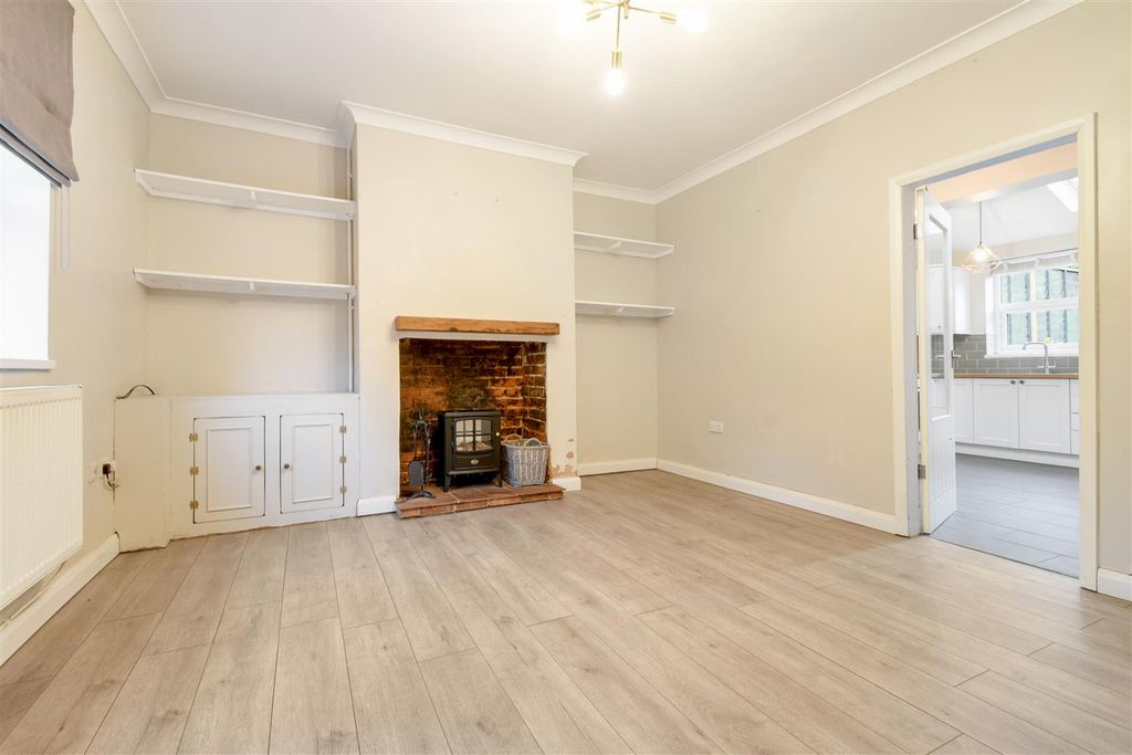 Property photo 2 of 20 Living Room