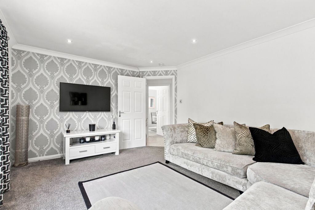 Property photo 3 of 42 5536447