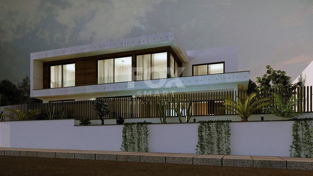 Property photo 1 of 6 Luxury 3+ Bedroom Villa With Mediterranean View In Agios Ath