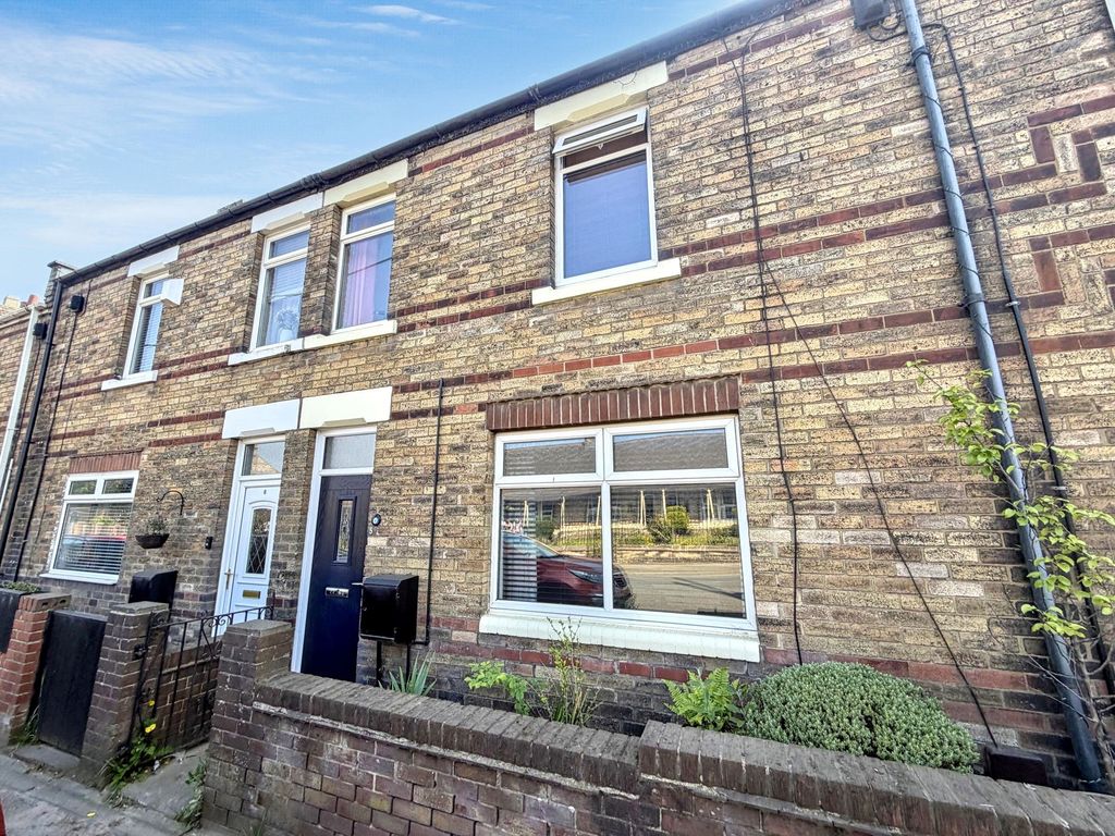 Property photo 1 of 12