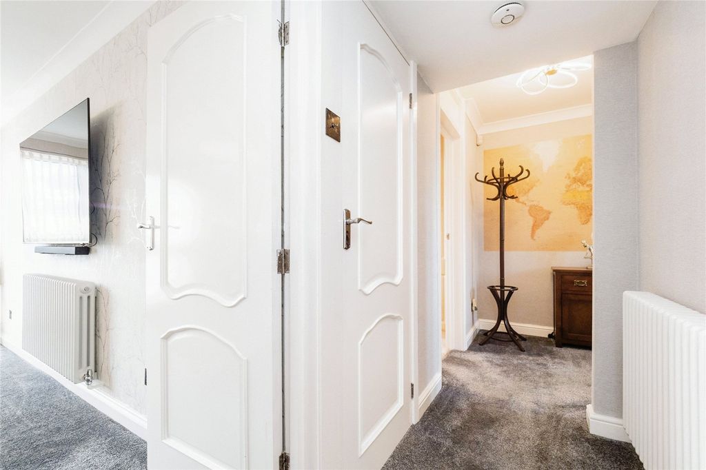 Property photo 2 of 16 Picture No. 03