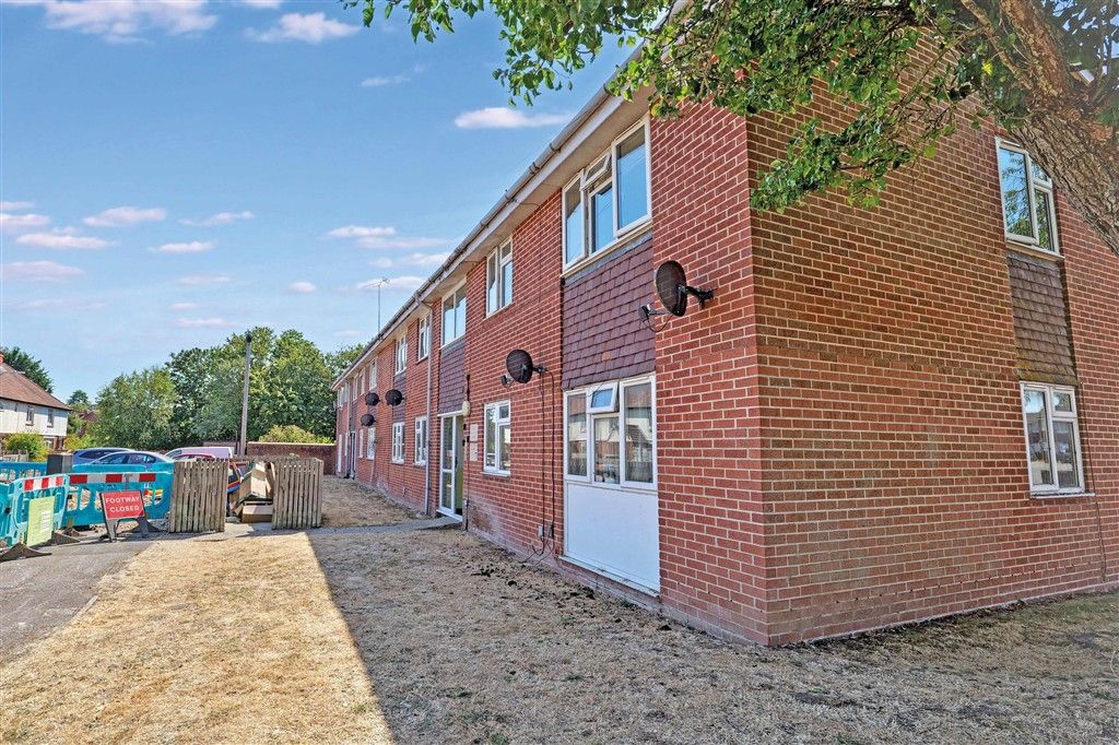 Property photo 1 of 5