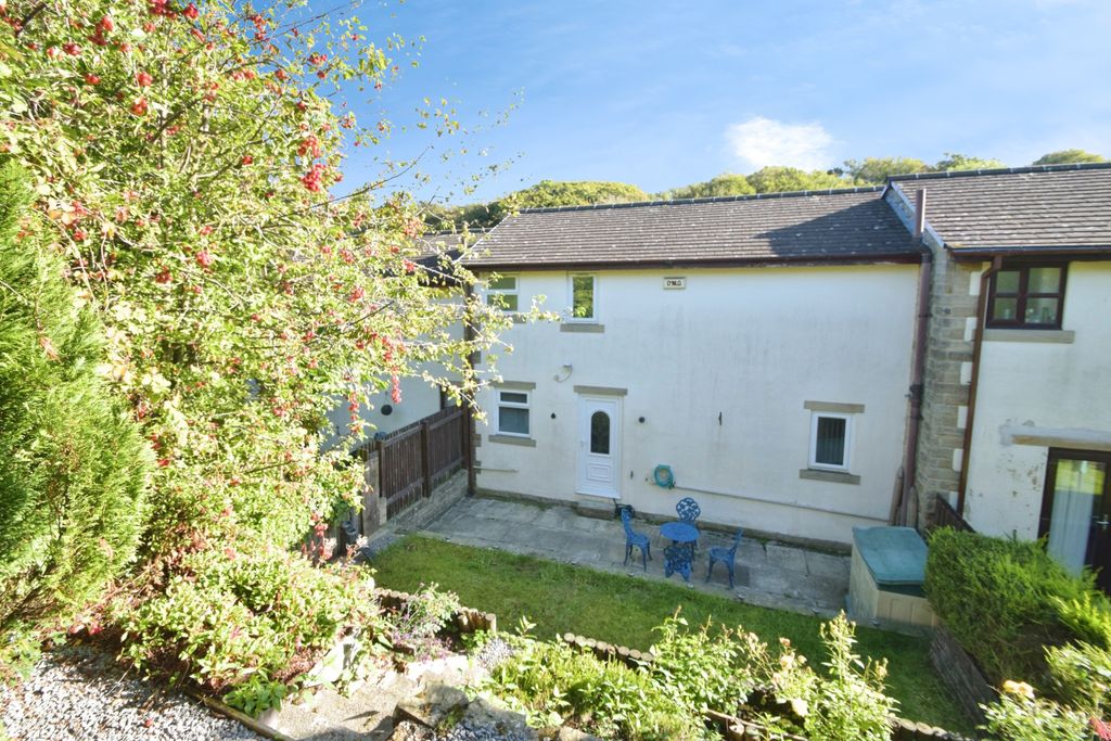Property photo 3 of 23