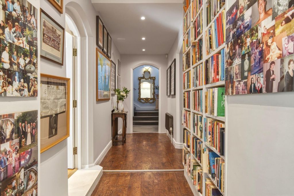 Additional image 26 of 4 bed flat for saleNewcastle Drive, The Park NG7