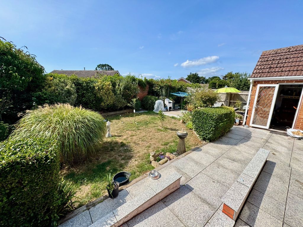 Property photo 2 of 11