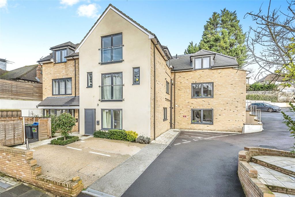 Property photo 1 of 13 External