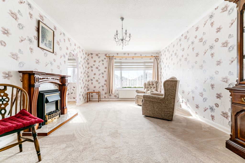 Property photo 3 of 19 Gallery