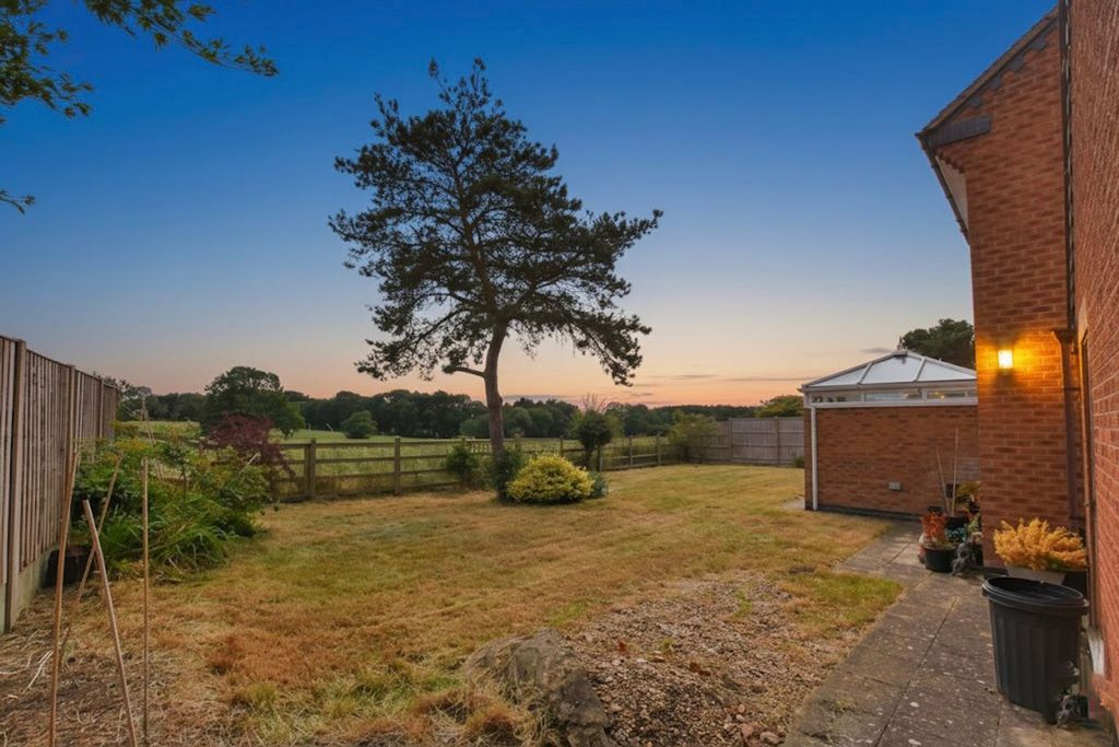 Property photo 2 of 33