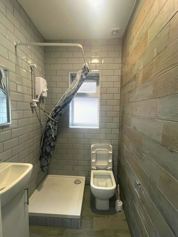 Property photo 2 of 2