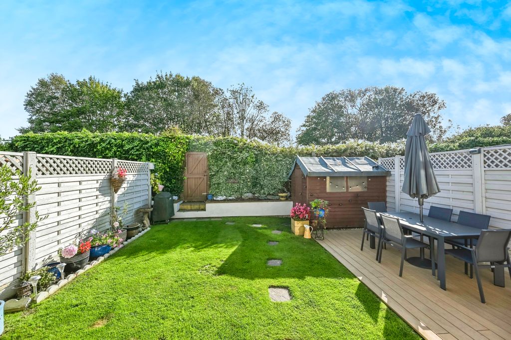 Property photo 3 of 15 Photography