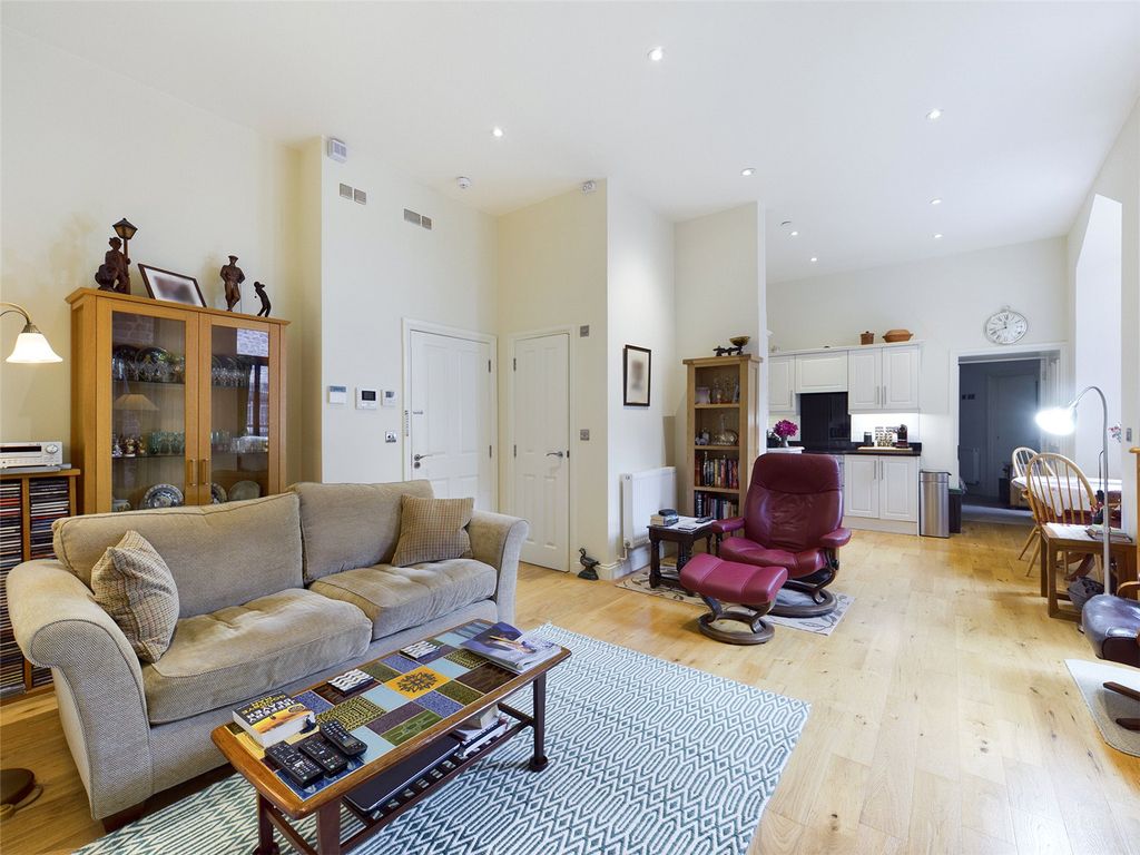 Property photo 3 of 15 Picture No. 07