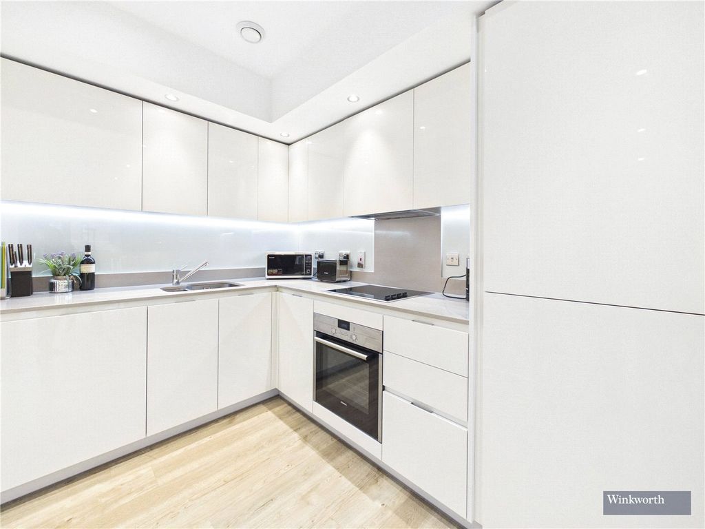 Property photo 2 of 17 Picture No. 02