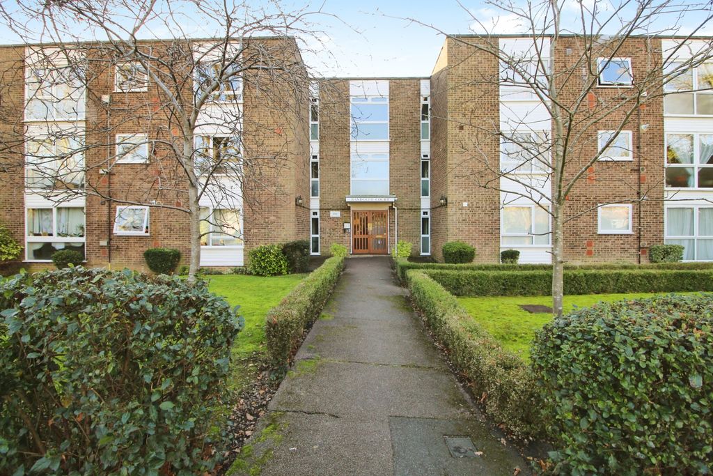 Property photo 1 of 19 Two Double Bedroom Ground Floor Flat To Rent