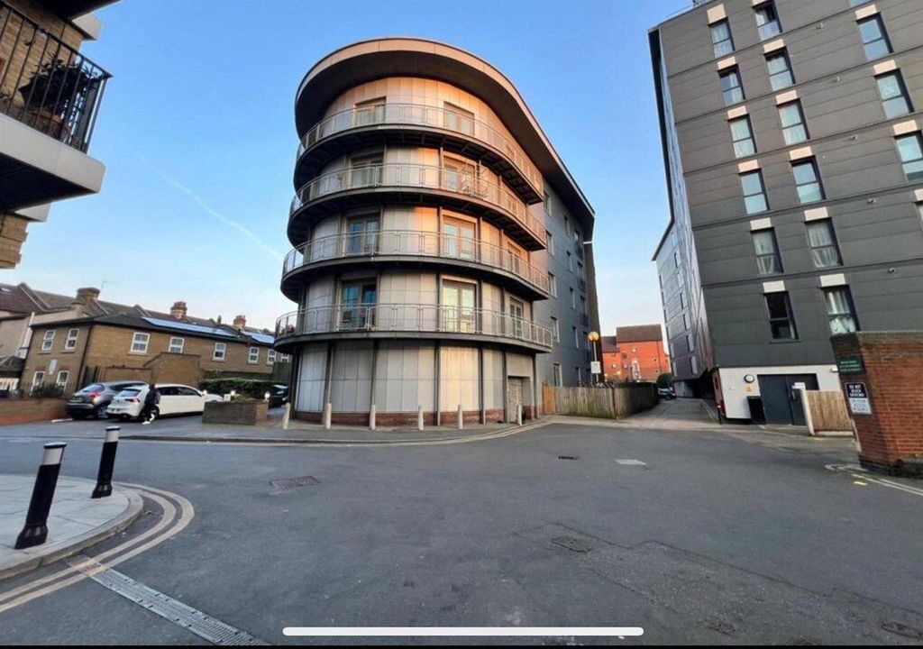 Property photo 1 of 1 3-Bedroom Apartment Â€“ Westside Apartments, Ilford Ig1