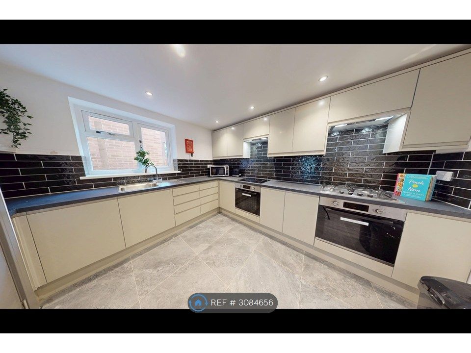 Property photo 1 of 26
