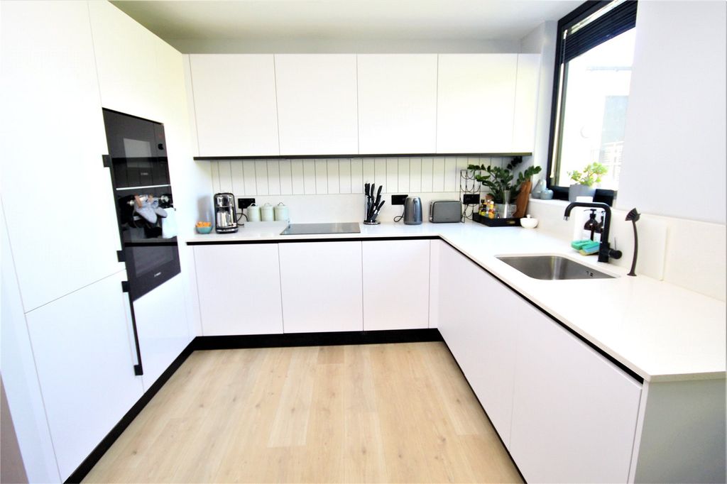 Property photo 2 of 11 Picture No. 09