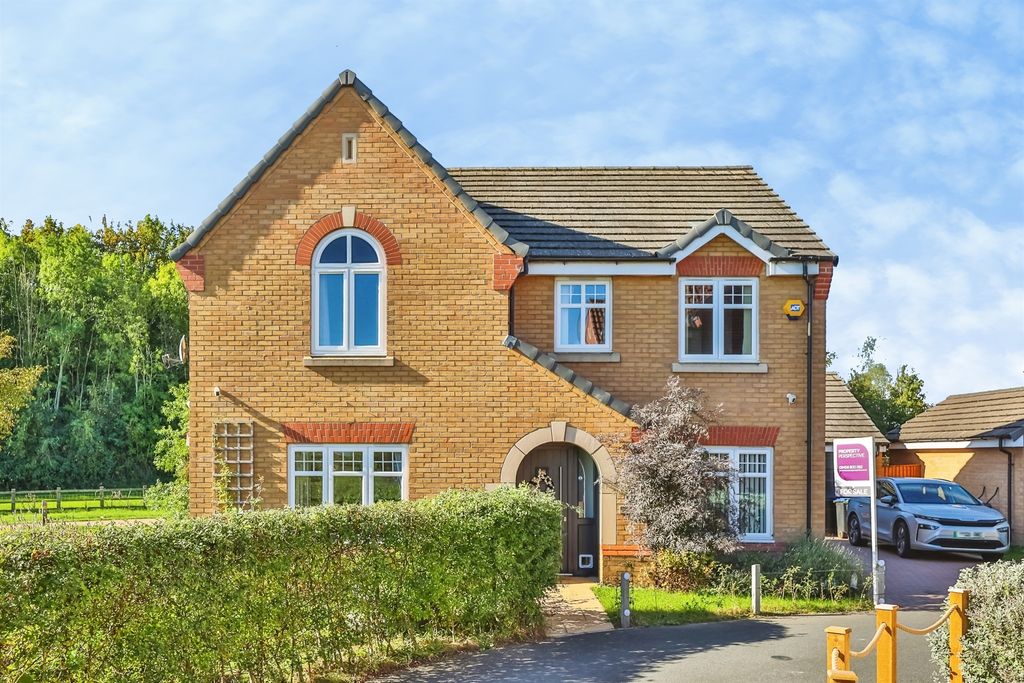 Property photo 1 of 34