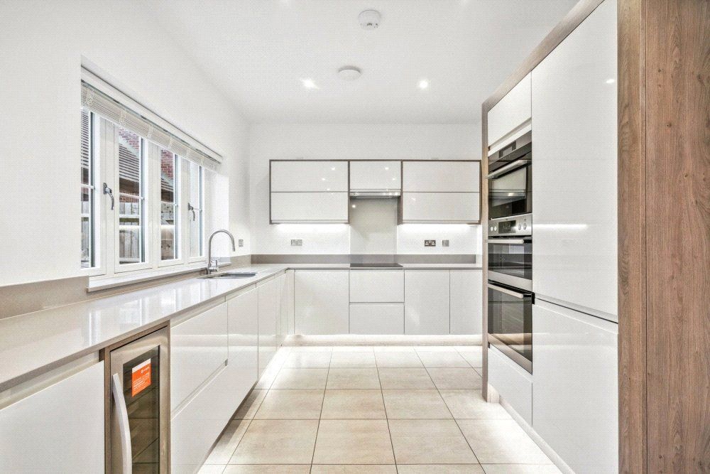 Property photo 2 of 8 The Hunsden