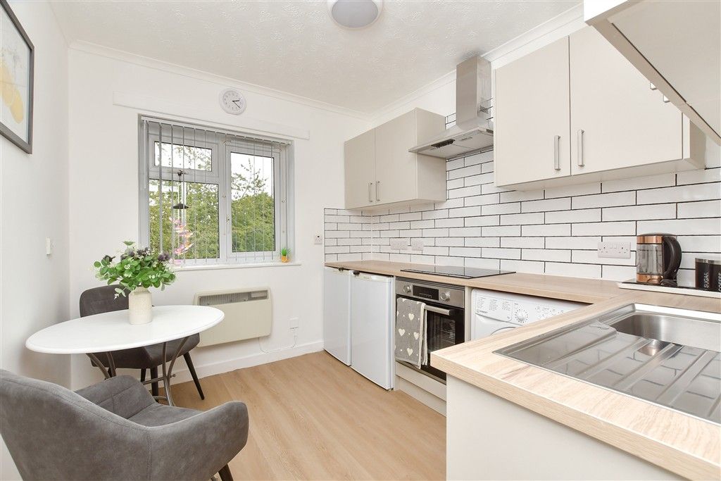 Property photo 3 of 13 Kitchen