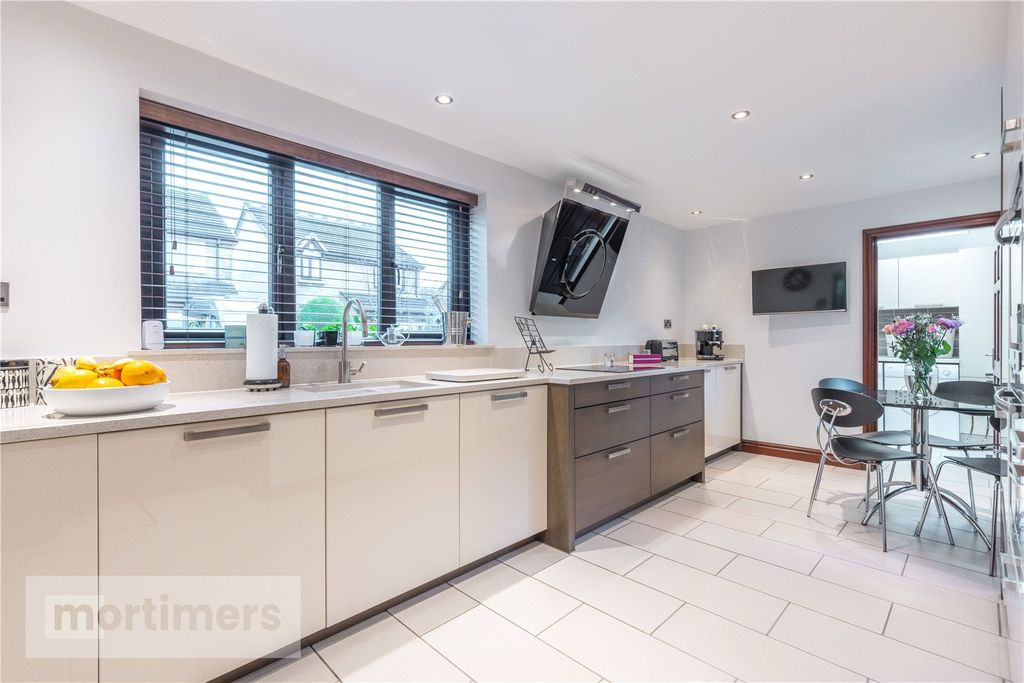 Property photo 2 of 24 Picture No. 59