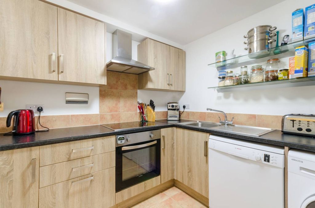 Property photo 3 of 9