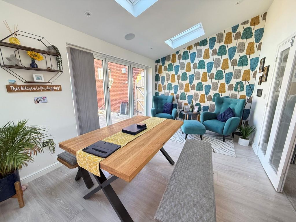 Property photo 3 of 18 7.Jpg