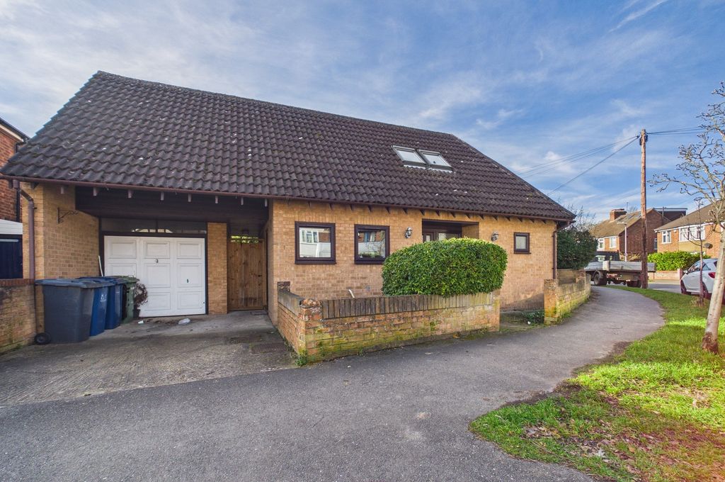 Property photo 1 of 28 Cam03259G0-Pr0240-Still003