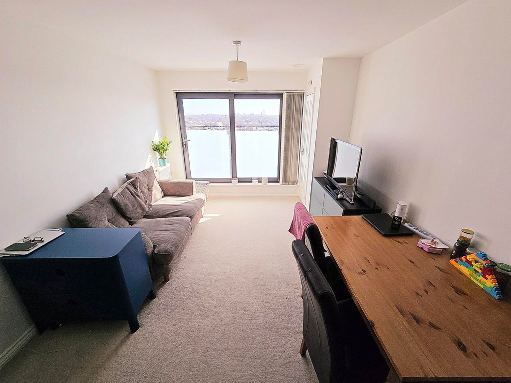 Property photo 3 of 11 Picture No. 08