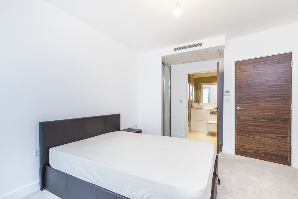 Property photo 3 of 9 Bedroom 2