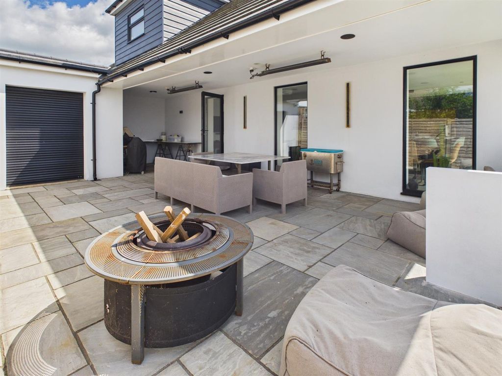 Additional image 18 of 4 bed property for saleYork Road, Peacehaven BN10