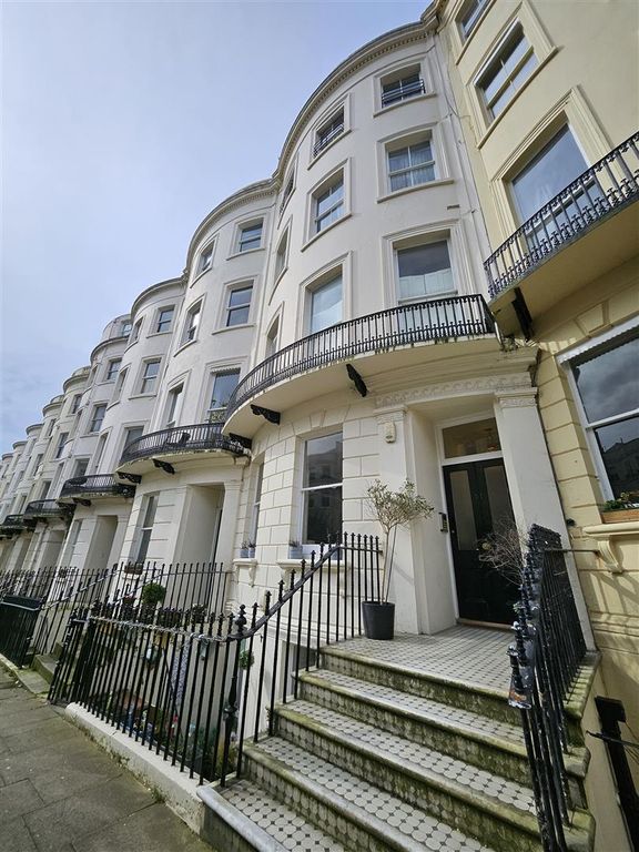 Property photo 1 of 8 Brunswick Place F9, 51 (3).Jpg