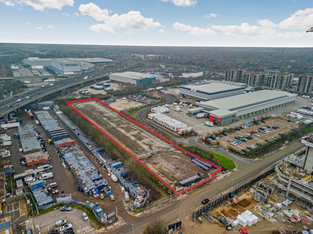 Property photo 2 of 9 Photo 11