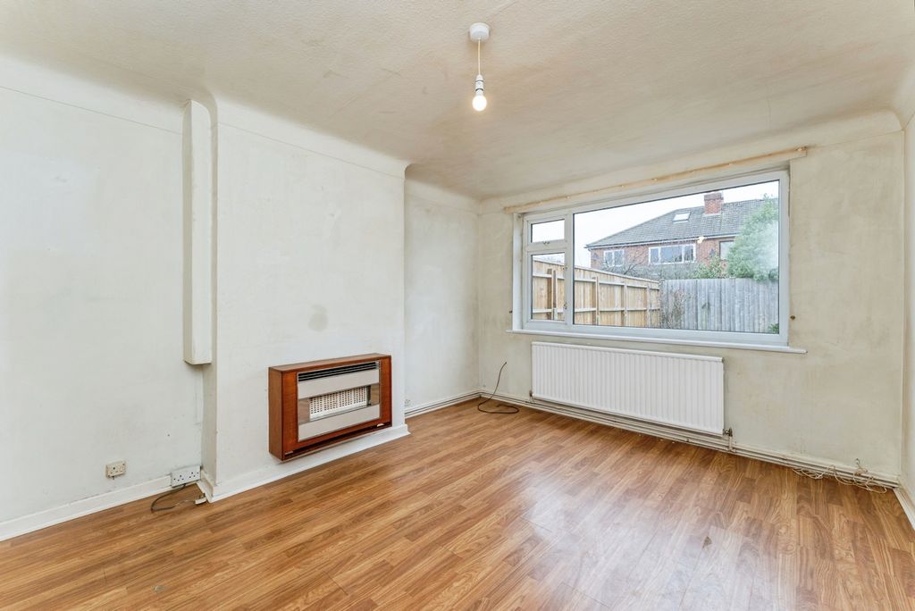 Property photo 3 of 19 Dining Room