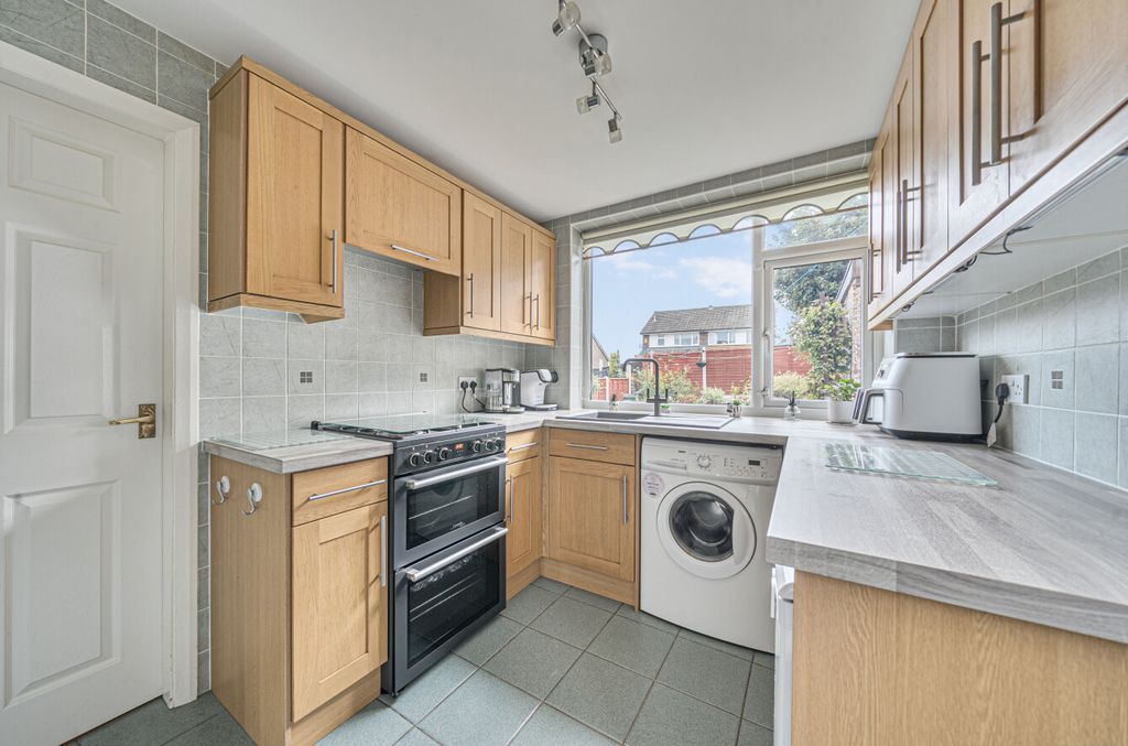 Property photo 3 of 12 1354434-7-68c2d8A...