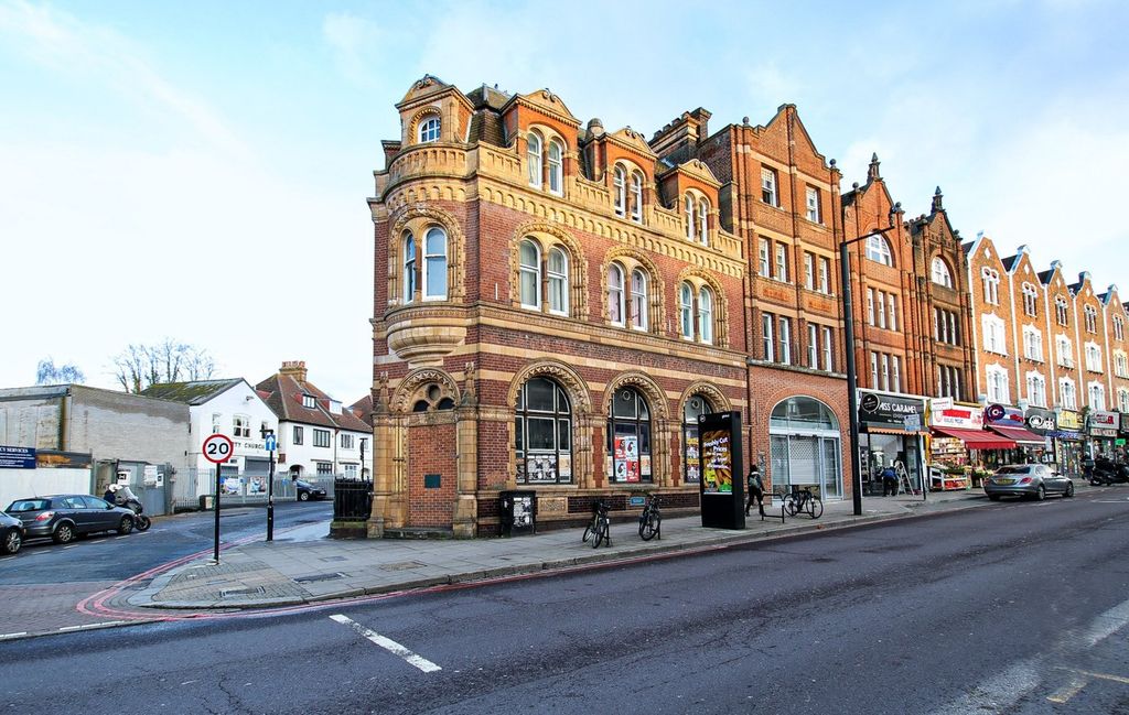 Property photo 1 of 16