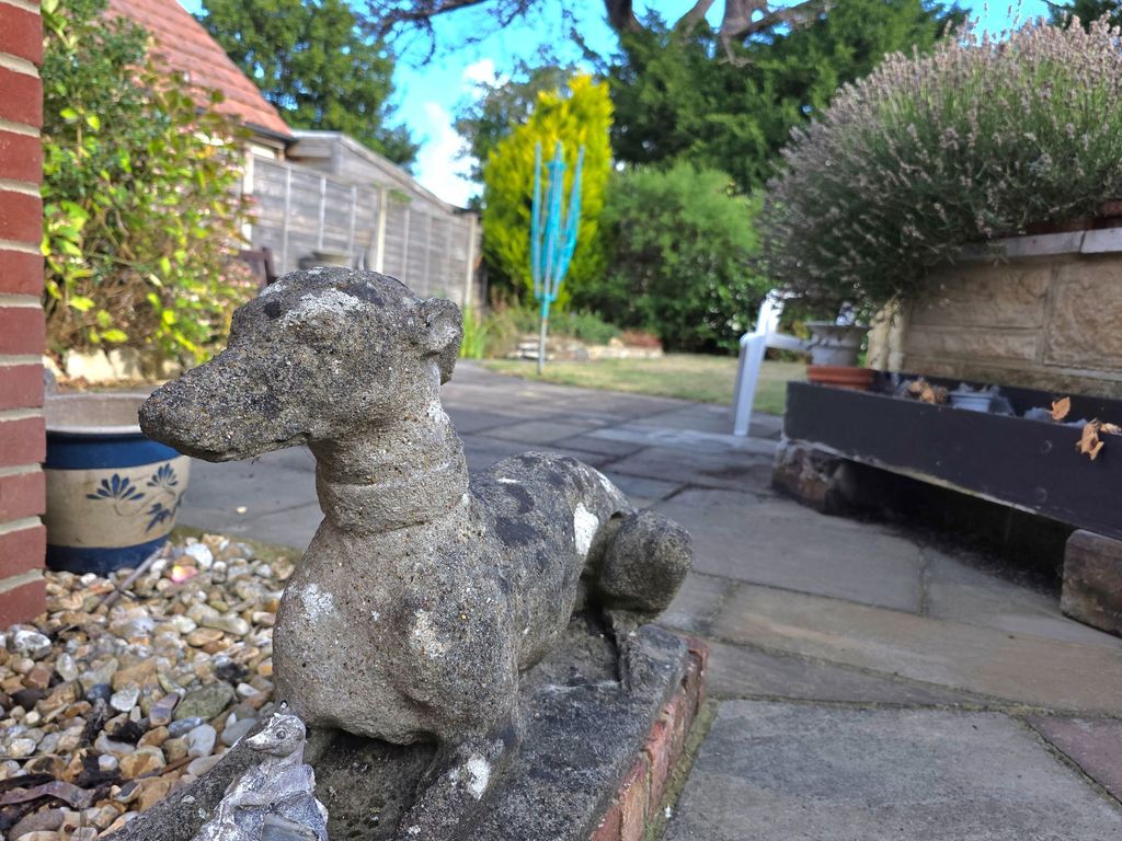 Property photo 2 of 23