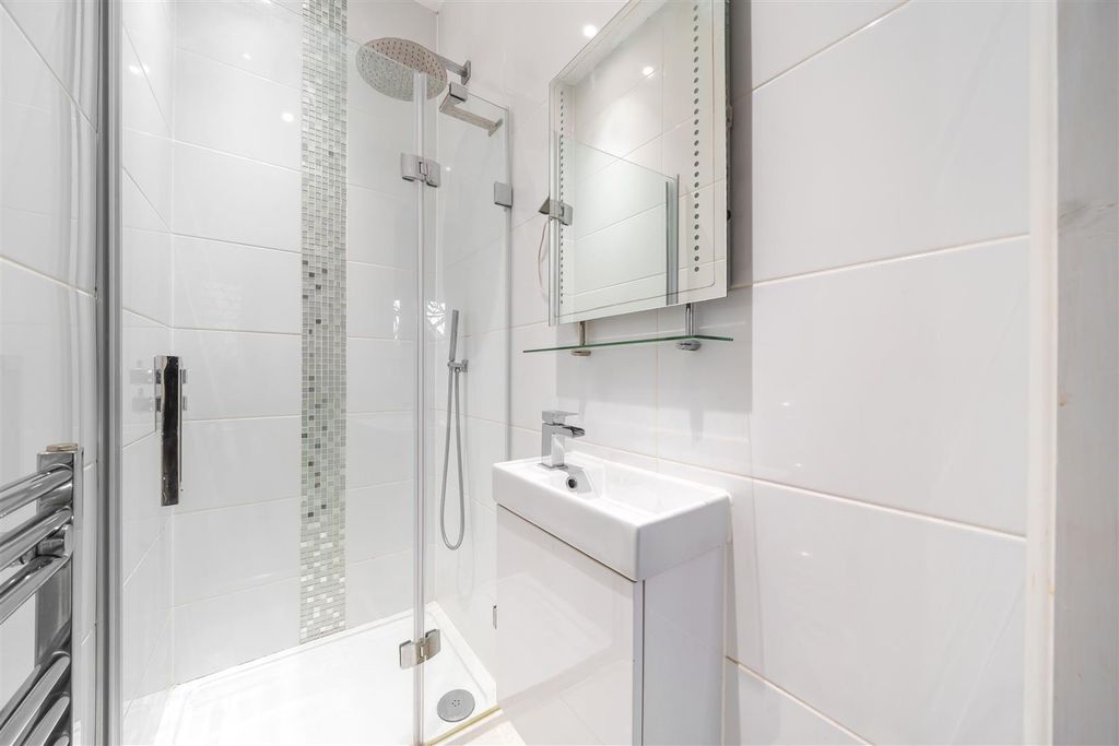 Additional image 15 of 4 bed detached house for saleForest Road, Crowthorne, Berkshire RG45