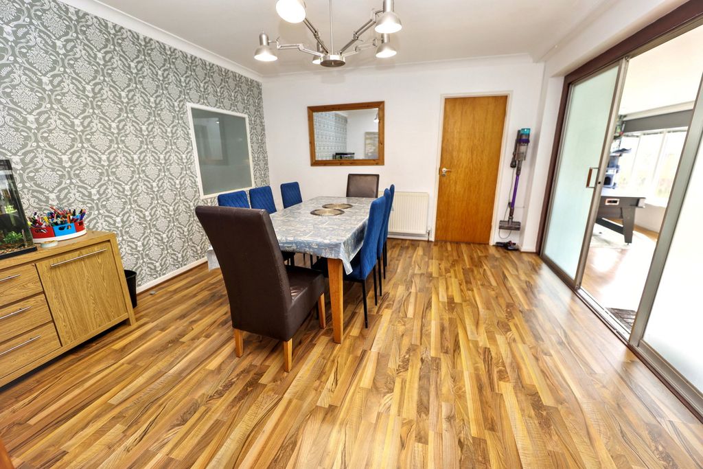 Additional image 10 of 6 bed detached house for saleSt. Pauls Road, Clacton-On-Sea CO15