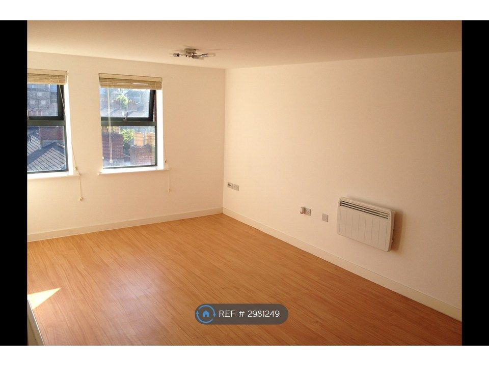 Property photo 2 of 5 Living Room