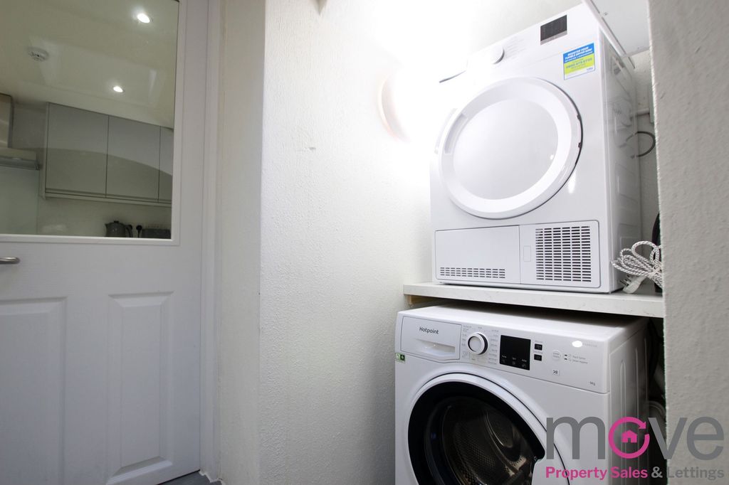 Property photo 3 of 7 Photo 2