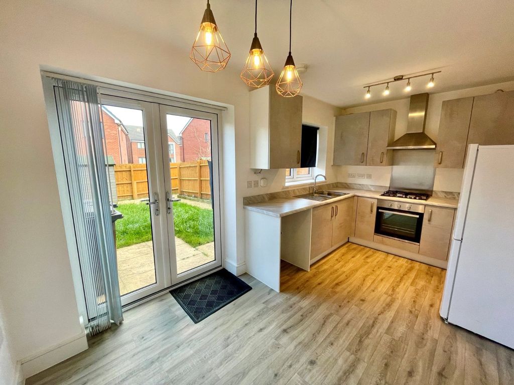 Property photo 2 of 10 Picture No. 15