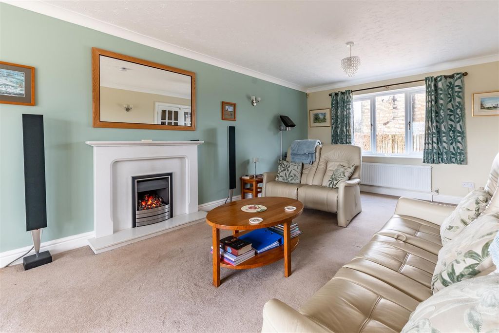 Property photo 2 of 28 Dsc_0460-Hdr.Jpg