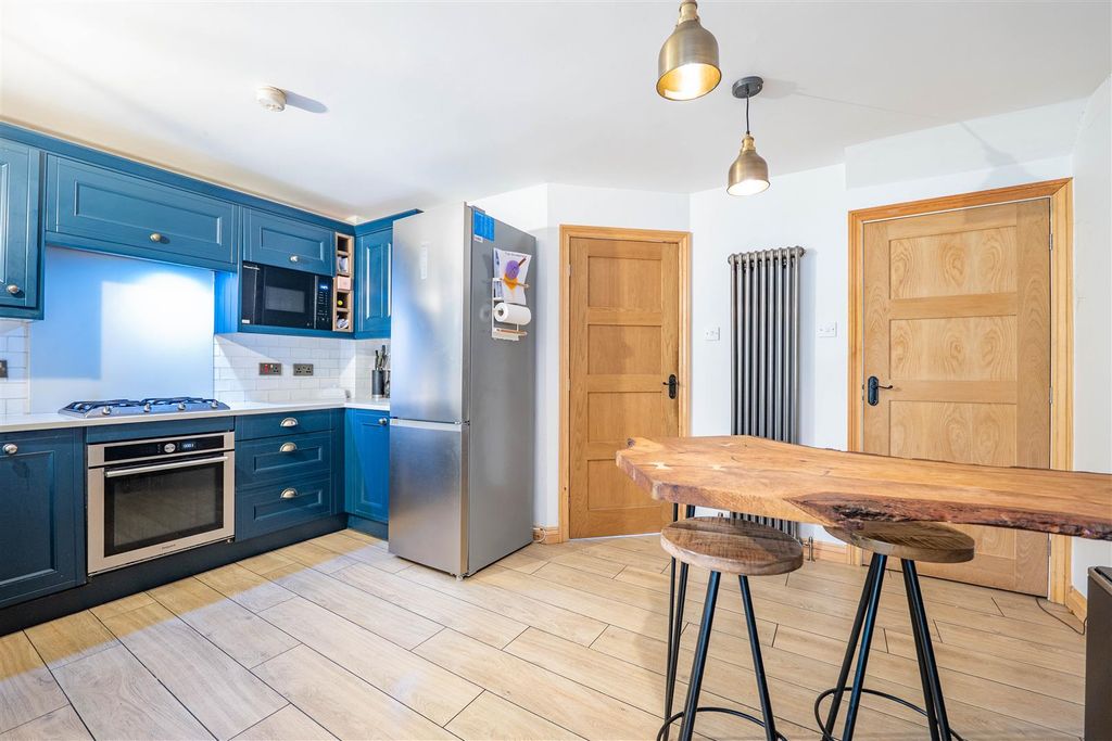 Property photo 3 of 26 Kitchen/Dining Room