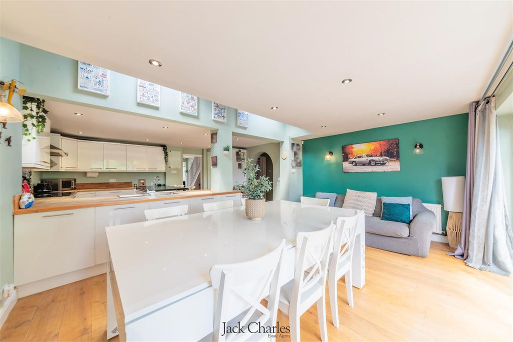 Property photo 1 of 24 26 Fleming Way-24.Jpg